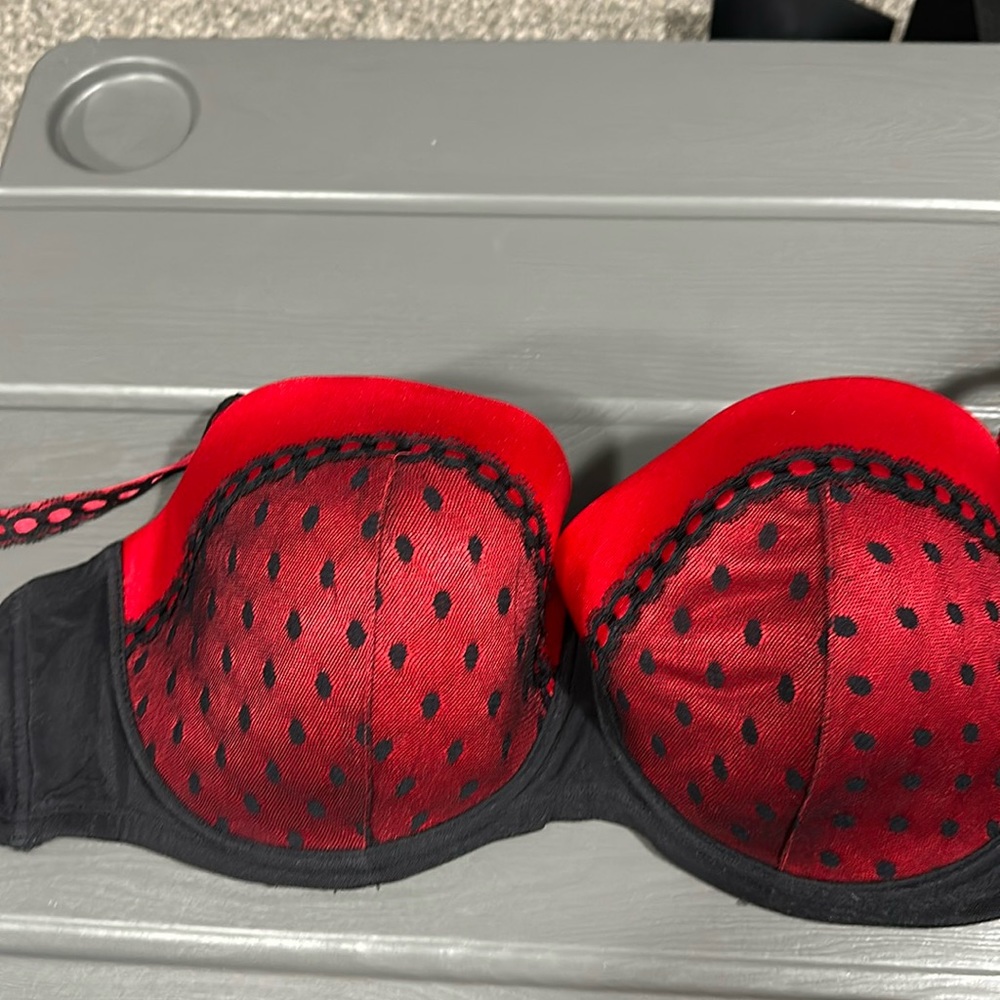 Like new lifhtly padded bra